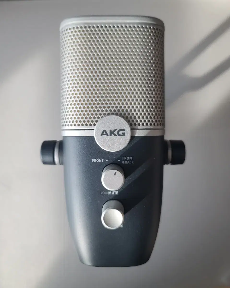 AKG ARA 마이크